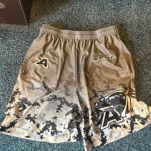 Fit2Win youth large Army lacrosse shorts pockets no signs of wear